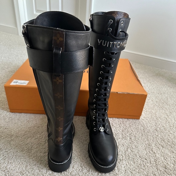 LOUIS VUITTON TERRITORY FLAT HIGH RANGER - Picture 1 of 9